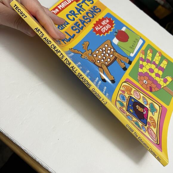 Arts and Crafts for All Seasons The Mailbox Books Staff Paperback Grades 1 to 3 - Picture 10 of 10